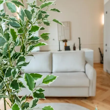 Historic With Ac Next To Praca Do Comercio *