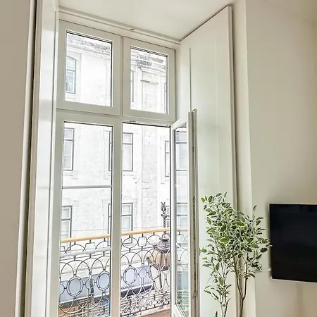 Historic With Ac Next To Praca Do Comercio Lisboa